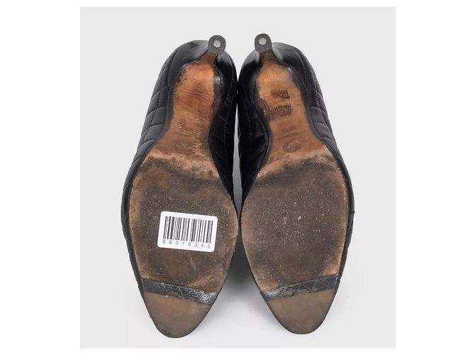 Timeless Stivaletti con zip in pelle matelassé nera CHANEL 37.5 Usato - vista 5