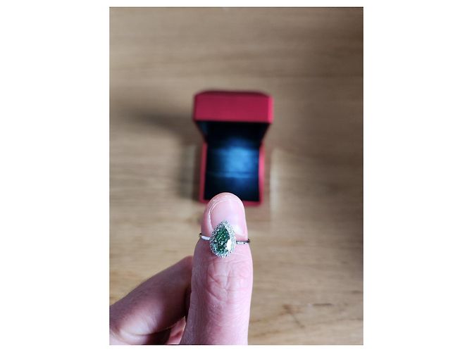 Autre Marque Anello in diamante verde taglio pera in argento - vista 2