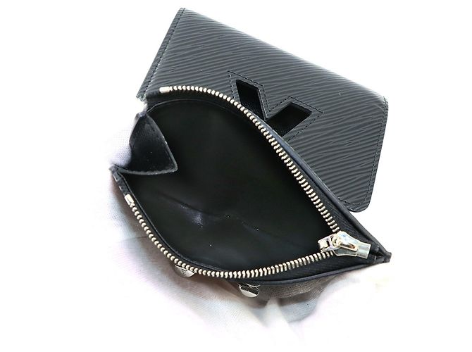 Louis Vuitton Epi Portefeuille Twist Compact Tri-fold Wallet Nero - vista 8