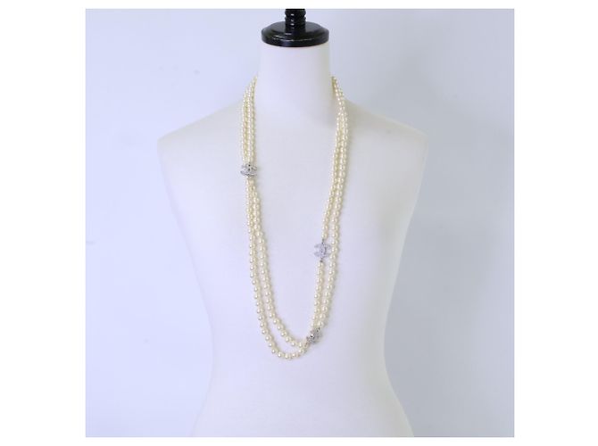 Collar de Perlas Triple CHANEL 10V Coco Mark Plata - vista 7