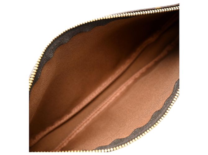 Louis Vuitton Pochette Accessoires Shoulder Bag Marrone - vista 6