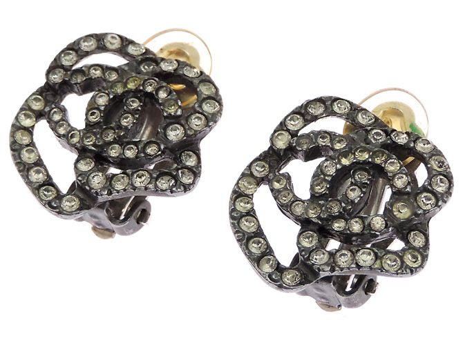 Chanel Camellia Coco Mark Strass-Stecker-Ohrringe - Ansicht 2
