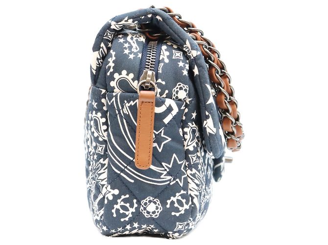 Borsa a tracolla Chanel in cotone blu navy - vista 4