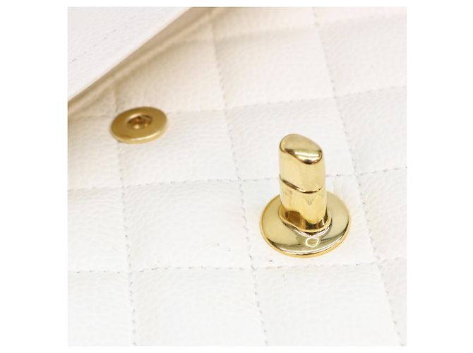 Borsa a tracolla Chanel A01112 in pelle caviar matelassé Bianco - vista 10