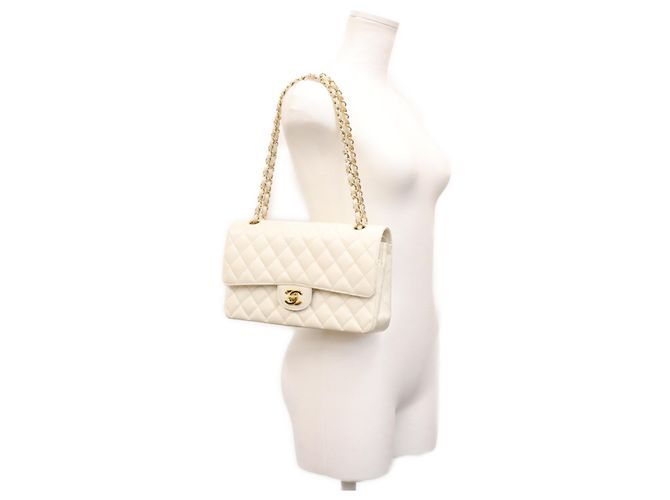 Borsa a tracolla Chanel A01112 in pelle caviar matelassé Bianco - vista 15