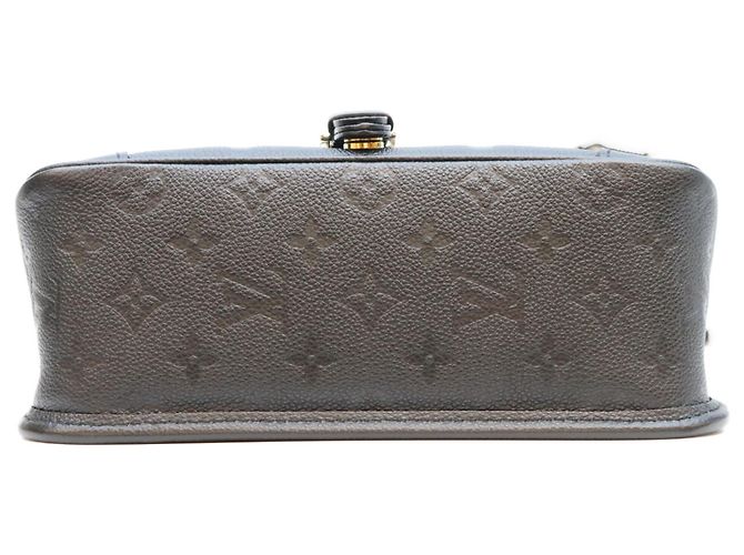 Borsa a tracolla Louis Vuitton Empreinte Noir Diane NM PM Nero - vista 5