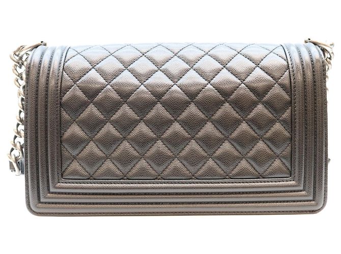 Borsa a tracolla Chanel Boy Chanel 25 Medium Nero - vista 3