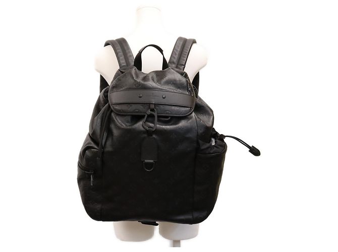Sac à dos Louis Vuitton Monogram Shadow Discovery Noir - vue 14