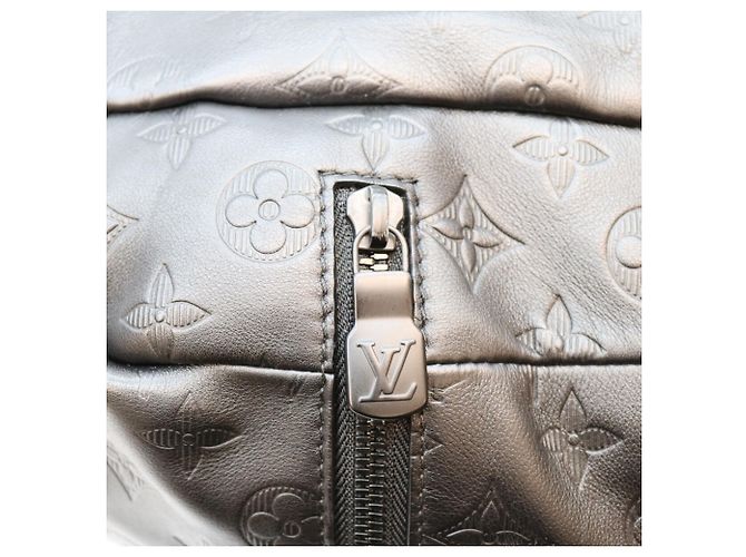Sac à dos Louis Vuitton Monogram Shadow Discovery Noir - vue 6