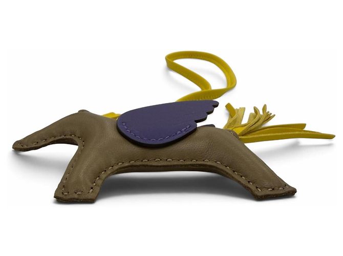 Hermès Hermes Rodeo Charm Pegasus PM Porpora Taupe - vista 6