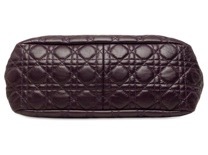 Borsa a tracolla Dior New Lock in pelle d'agnello Cannage viola Porpora - vista 3