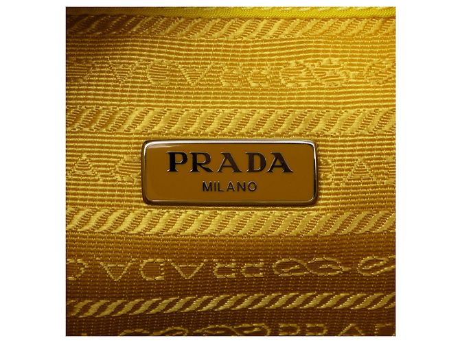 Pouch con coulisse Prada in Tessuto giallo - vista 5