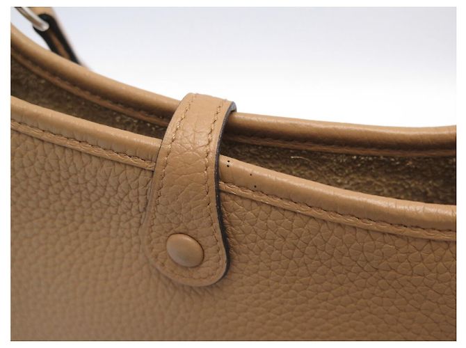 Hermès NUOVA BORSA HERMES EVELYNE 16 AMAZONE IN PELLE CLEMENCE CHAI BORSA A TRACCOLLA Cammello - vista 11
