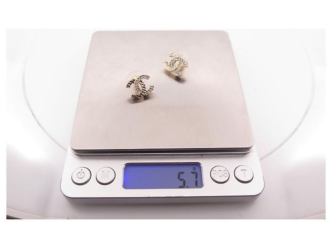 NUOVI ORECCHINI CHANEL LOGO CC MATELASSÉ 2024 ORO STRASS D'oro - vista 6