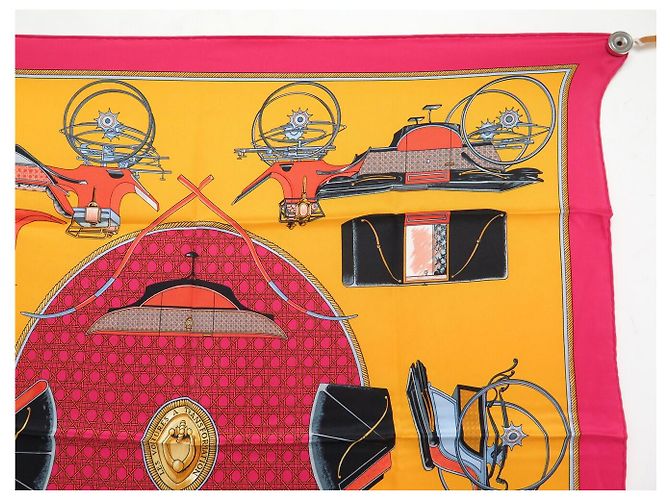 Hermès NEU HERMES LES VOITURES A TRANSFORMATION CARRE 70 SEIDENTUCHEL Pink - Ansicht 3