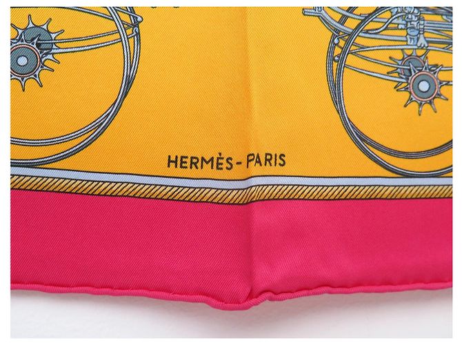 Hermès NEU HERMES LES VOITURES A TRANSFORMATION CARRE 70 SEIDENTUCHEL Pink - Ansicht 6