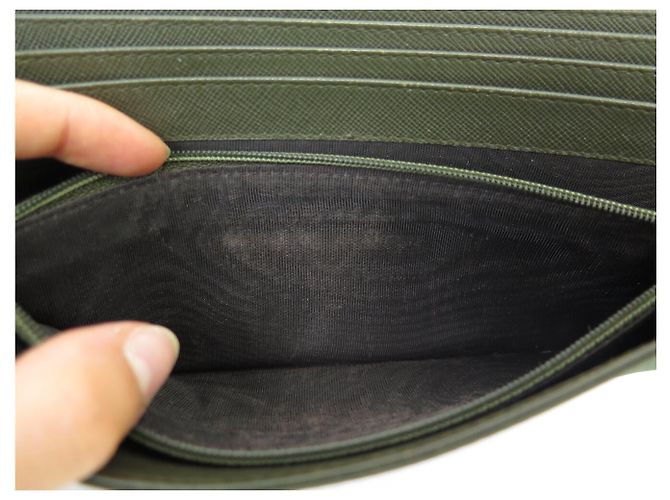 PRADA NYLON-GELDBEUTEL MIT LOGO-PLAKETTE GRÜN KARTENHALTER WALLET - Ansicht 10