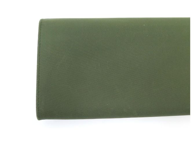 PRADA NYLON-GELDBEUTEL MIT LOGO-PLAKETTE GRÜN KARTENHALTER WALLET - Ansicht 13