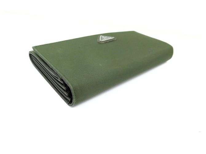 PRADA NYLON-GELDBEUTEL MIT LOGO-PLAKETTE GRÜN KARTENHALTER WALLET - Ansicht 4