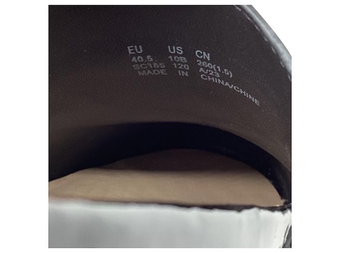 Mocassins à boucle et semelle lug Owen de Stuart Weitzman en cuir verni noir - vue 10