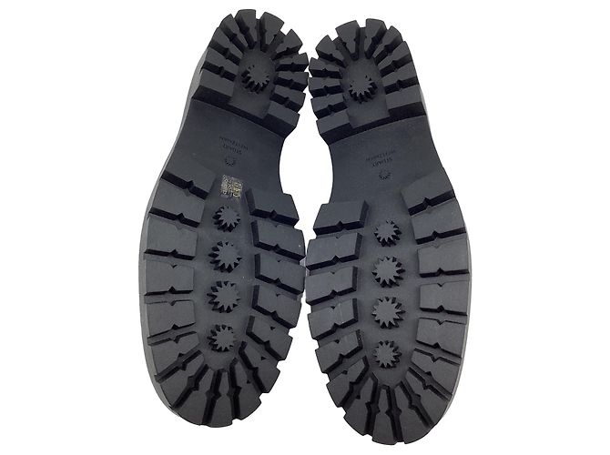 Mocassins à boucle et semelle lug Owen de Stuart Weitzman en cuir verni noir - vue 8