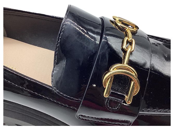 Mocassins à boucle et semelle lug Owen de Stuart Weitzman en cuir verni noir - vue 9