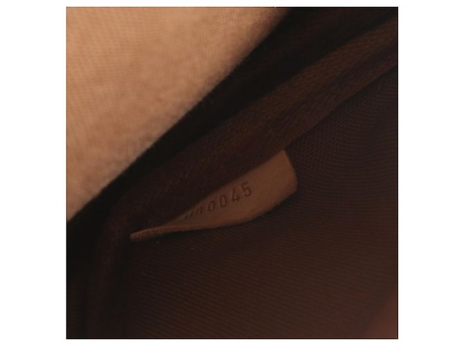 Borsa a tracolla Louis Vuitton Monogram Saumur 30 in pelle Marrone - vista 9