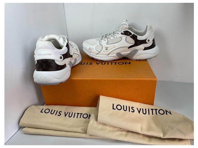 Sneakers Louis Vuitton Olympia Monogram Bianco Monogramma - vista 2