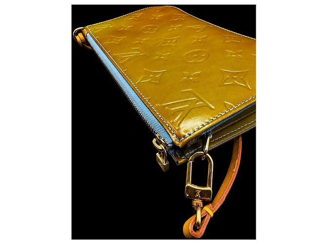 Louis Vuitton Monogram Vernis Pochette Gelb - Ansicht 4