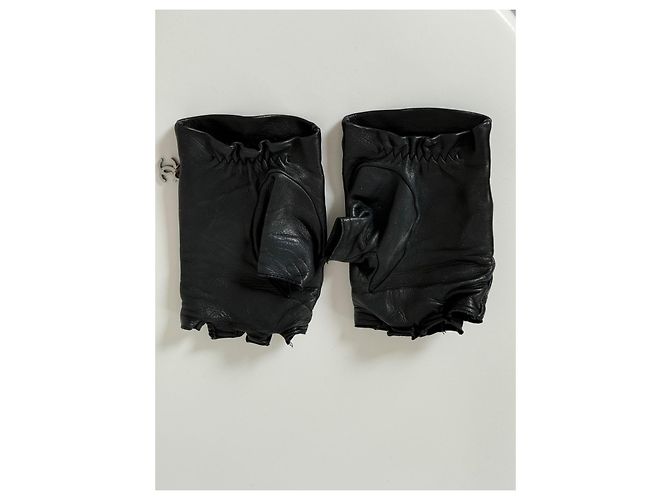 Chanel Guanti senza dita in pelle d'agnello nera Nero - vista 2