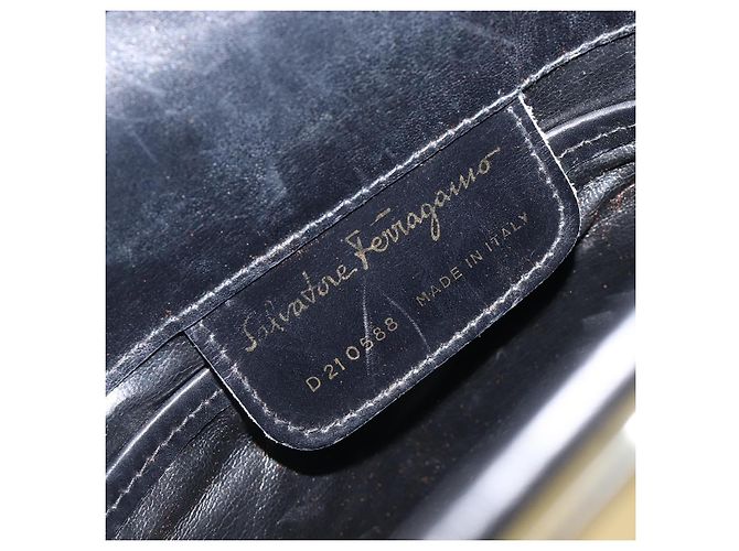 Borsa a tracolla Salvatore Ferragamo Vala in pelle nera e oro Auth 200983 Nero D'oro - vista 12