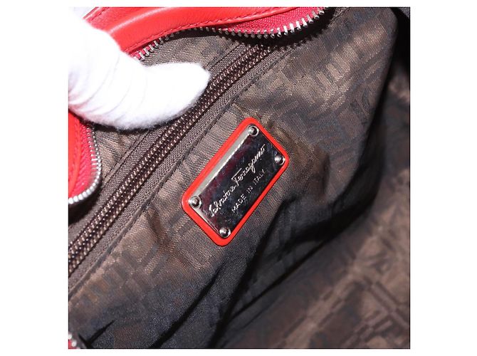 Borsa Salvatore Ferragamo Gancini in vernice Rossa Argento Auth BA15486 Rosso - vista 21