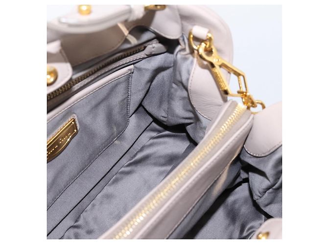 Borsa a mano Miu Miu in pelle 2way Grigio Tono Oro Auth 167574V Marrone - vista 21
