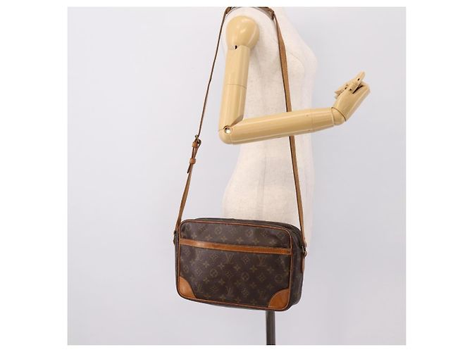 LOUIS VUITTON Monogram Trocadero 27 Shoulder Bag M51274 LV Auth 202123 Monogramma - vista 24