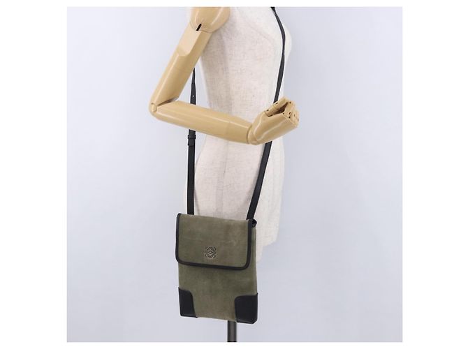 Borsa a tracolla LOEWE Anagram in camoscio Khaki Black Auth BA15386 Nero Cachi - vista 21