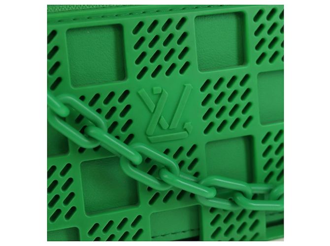 LOUIS VUITTON Borsa a tracolla Mini Soft Trunk Rubber Green M23142 LV Auth 197479SAM Verde - vista 17