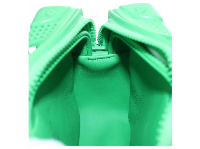 LOUIS VUITTON Borsa a tracolla Mini Soft Trunk Rubber Green M23142 LV Auth 197479SAM Verde - vista 21