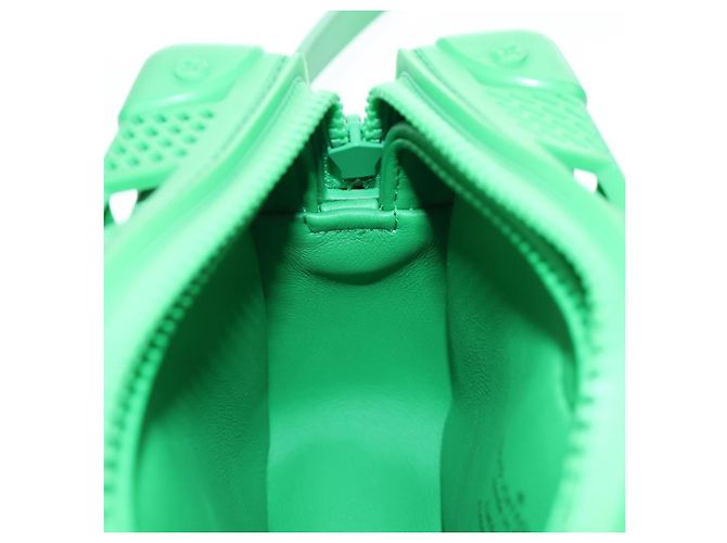 LOUIS VUITTON Borsa a tracolla Mini Soft Trunk Rubber Green M23142 LV Auth 197479SAM Verde - vista 22