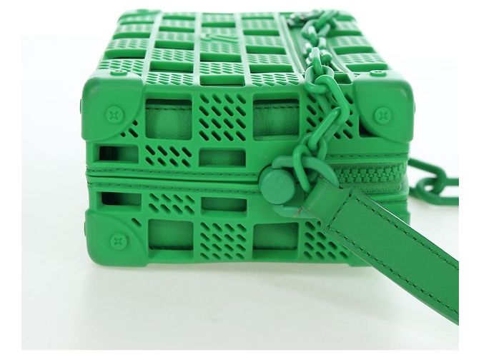 LOUIS VUITTON Borsa a tracolla Mini Soft Trunk Rubber Green M23142 LV Auth 197479SAM Verde - vista 4