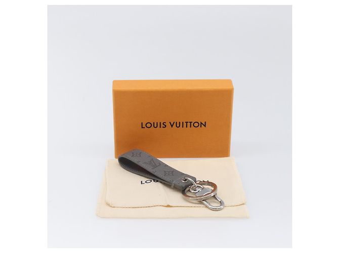 LOUIS VUITTON Monogram Shadow Key Holder Dragonne Gray M82373 LV Auth 198877M Marrone - vista 14