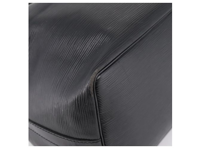 Borsa a tracolla LOUIS VUITTON Epi Petit Noe Nera M44102 LV Auth 199478 Nero - vista 16