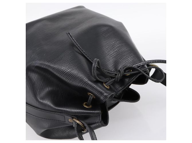 Borsa a tracolla LOUIS VUITTON Epi Petit Noe Nera M44102 LV Auth 199478 Nero - vista 6