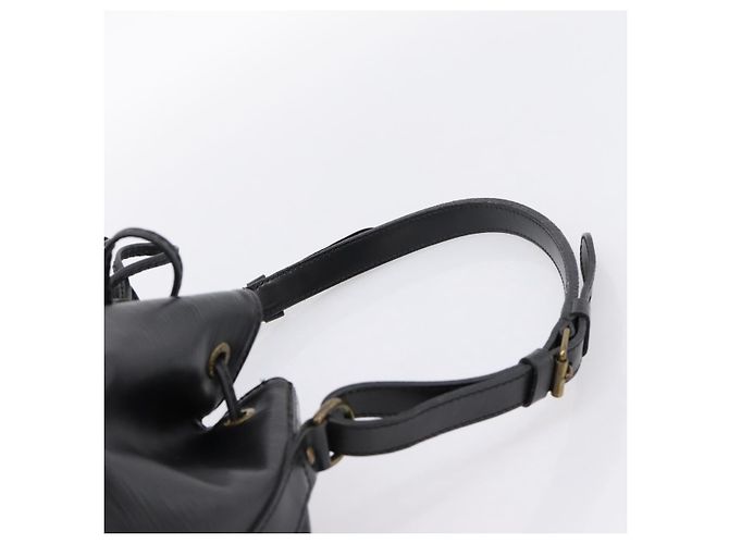 Borsa a tracolla LOUIS VUITTON Epi Petit Noe Nera M44102 LV Auth 199478 Nero - vista 8