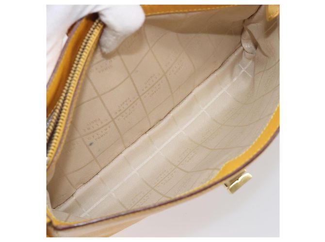 Céline Borsa a tracolla CELINE Turn Lock PVC Canvas Yellow Gold Auth am12556V D'oro Giallo - vista 25