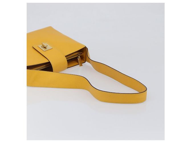 Céline Borsa a tracolla CELINE Turn Lock PVC Canvas Yellow Gold Auth am12556V D'oro Giallo - vista 7