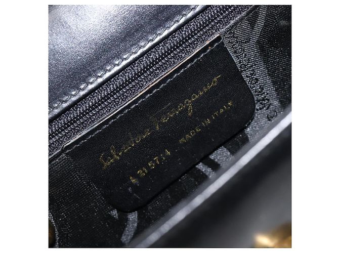 Borsa a tracolla Salvatore Ferragamo in pelle nera e oro Auth ka6004 Nero D'oro - vista 12