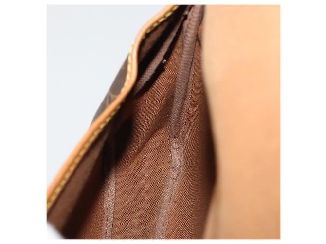 LOUIS VUITTON Monogram Saumur 30 Shoulder Bag M42256 LV Auth BA15083 Monogramma - vista 24