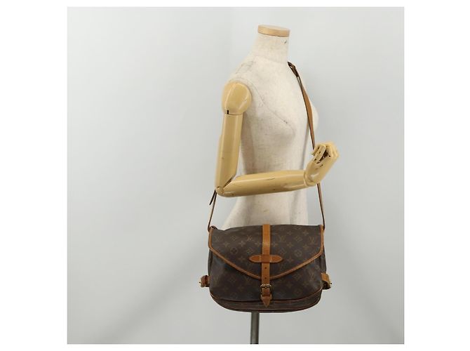 LOUIS VUITTON Monogram Saumur 30 Shoulder Bag M42256 LV Auth BA15083 Monogramma - vista 27