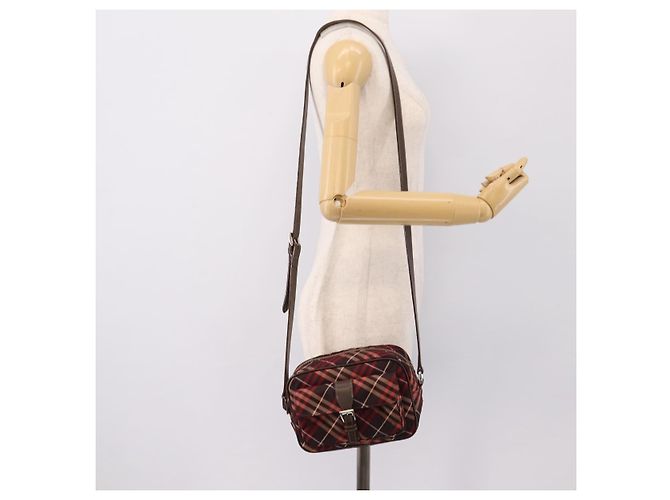 Borsa a tracolla BURBERRY Nova Check Blue Label in tela rossa e argento Auth 201971A Rosso - vista 22