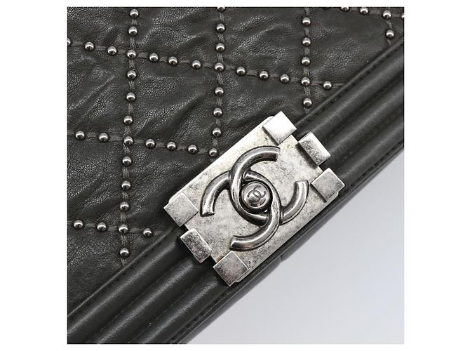 Borsa a catena CHANEL Matelasse Boy Chanel in pelle nera e argento CC Auth 199461SAM Nero - vista 18